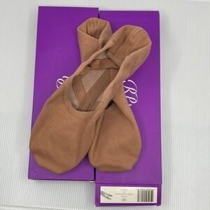 Russian Pointe NWT 2 Pair Vivante Canvas Slippers Size 10 Almond